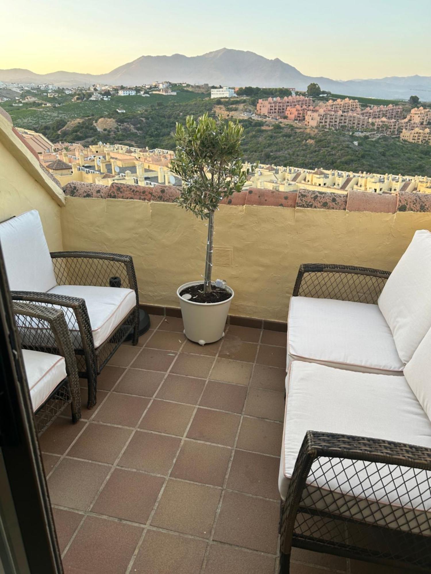 2 Bed Penthouse Apartment Manilva Exterior photo